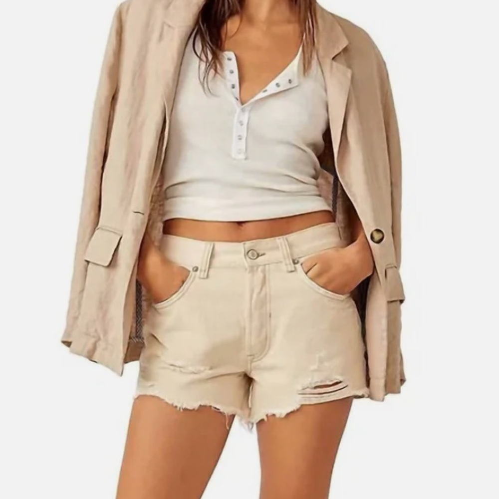 NWT Free People We the Free Now or Never denim short in Ecru Ivory size 32